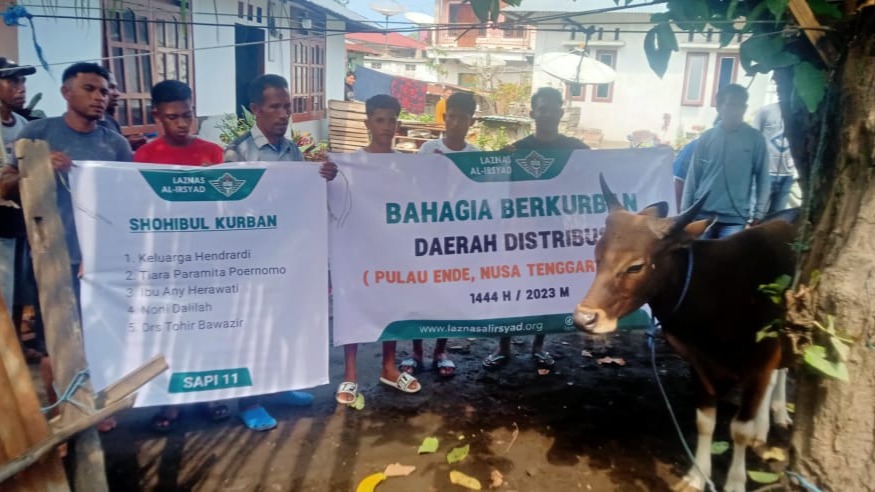 LAZNAS Al Irsyad Salurkan Qurban ke Pulau Ende Nusa Tenggara Timur