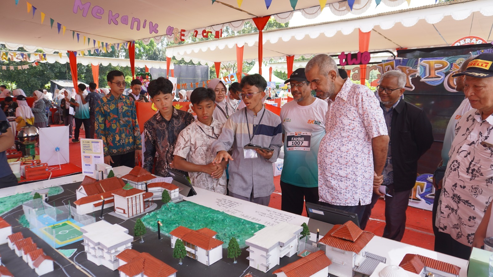 Pameran Teknologi Ilmu Pengetahuan Memeriahkan Al Irsyad Al  Islamiyyah Purwokerto Education Expo 2025