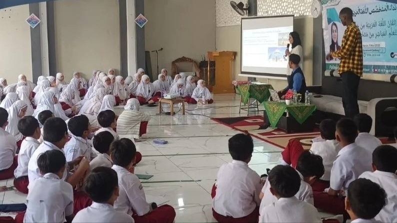 SD Al Irsyad Al Islamiyyah 01 Purwokerto Belajar Bahasa Arab Bersama Native Speaker