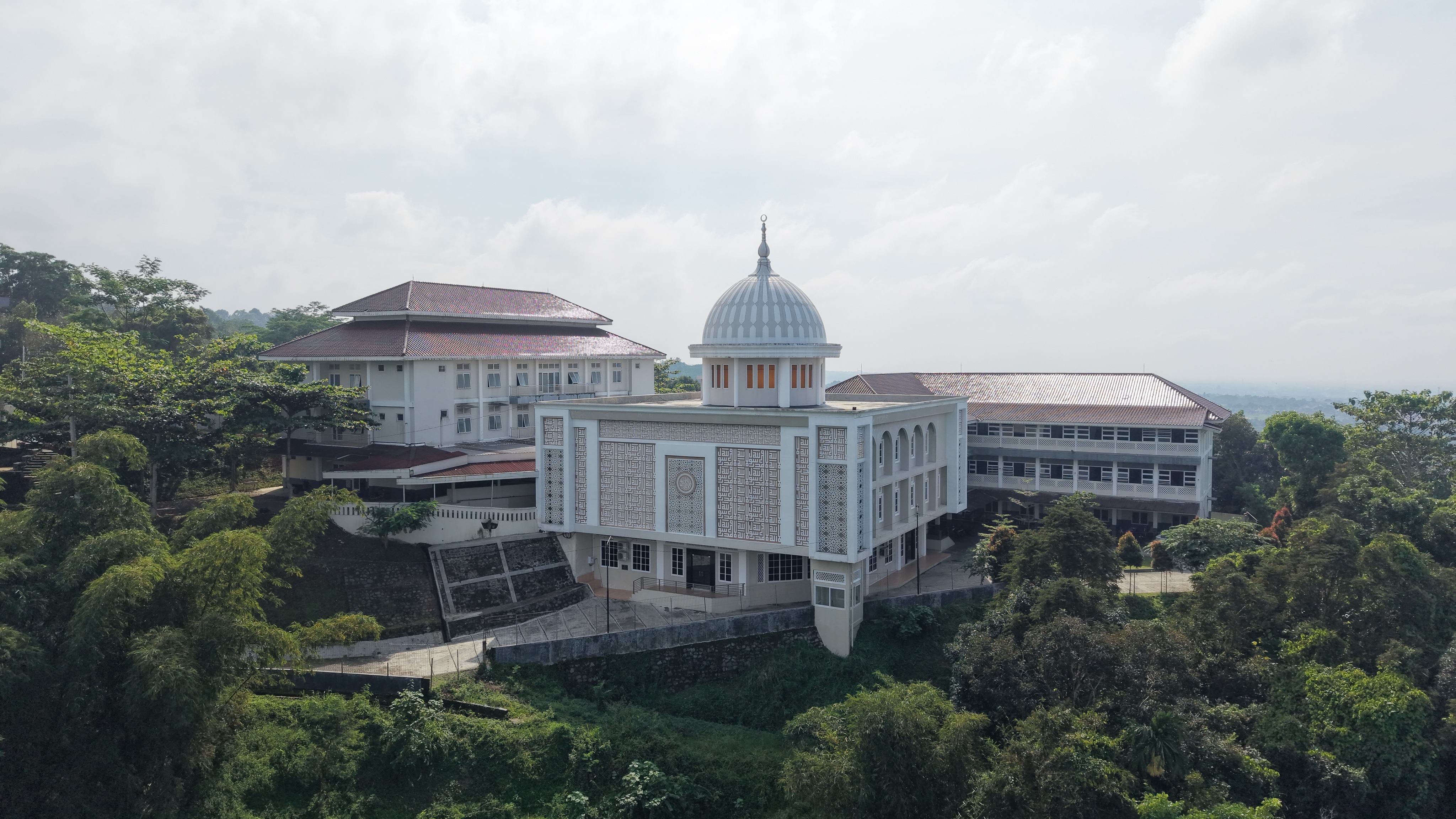 Alumni AABS Purwokerto Diterima di Universitas Islam Madinah, Wujud Nyata Program Mu‘adalah Al Irsyad Al Islamiyyah Boarding School Purwokerto